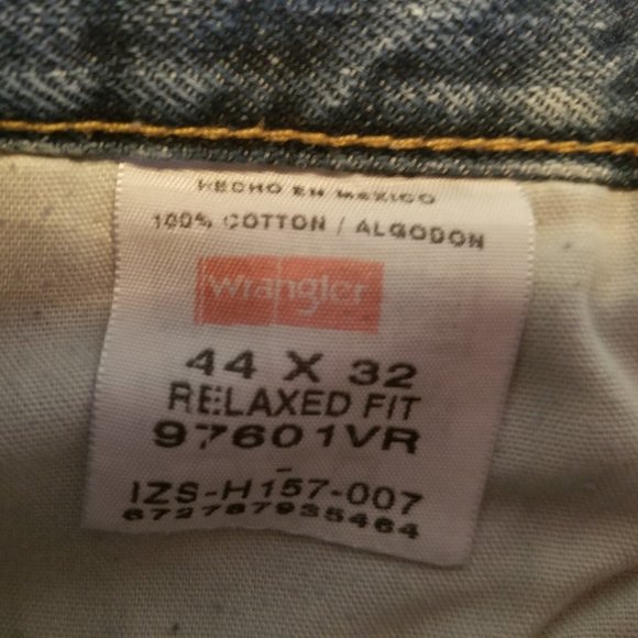 Wrangler Relaxed Fit JEANS size 44x32 - Picture 5 of 6